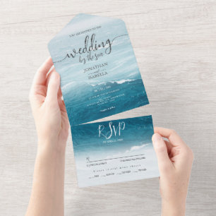 Sommerhochzeit am Ozean des blauen Meerwassers All In One Einladung