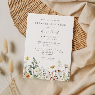 Sommerhochzeit auf einem Feld mit Wildblumen - Pro Einladung