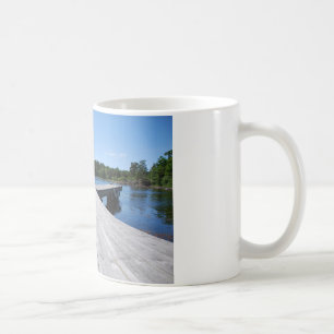 Sommeridyll auf einem einsamen schwedischen Fjord Tasse