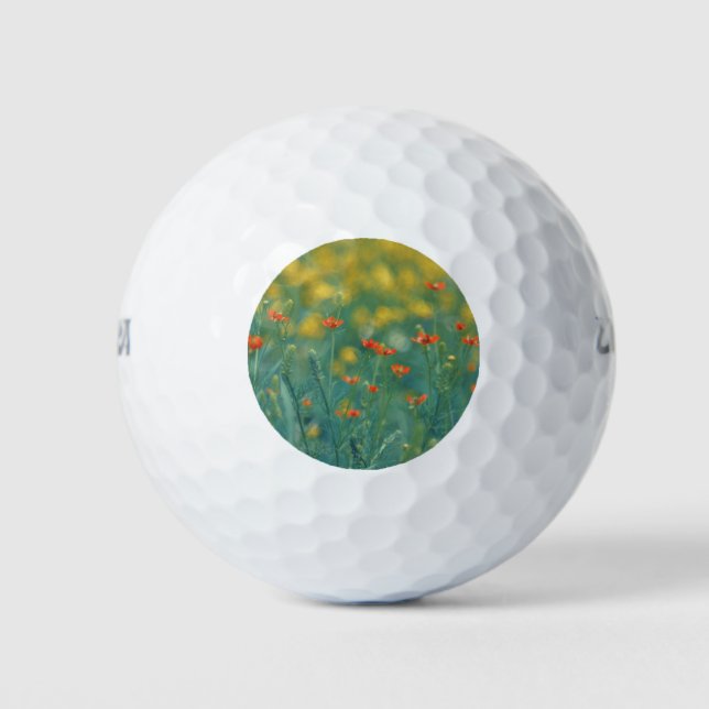 Sommerliche Blume (Blumenfeld) (Rote Blume) Golfball (Vorderseite)