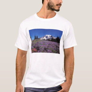 Sommerliche Wildblumen am Fuße des Berges Rainier, T-Shirt