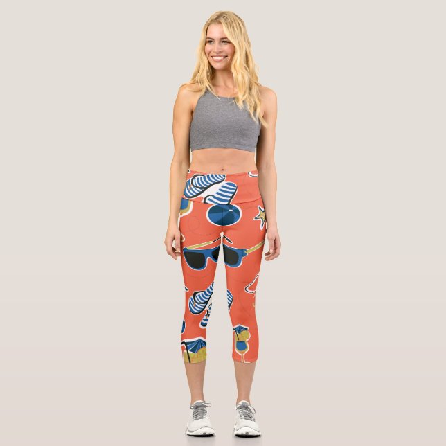 Sommerstrand: Entspannung im nahtlosen Muster. Capri Leggings (Vorderseite)