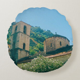 Sommertag in Kotor - Montenegro Rundes Kissen