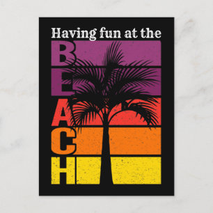 Sommerurlaub mit Spaß im Retro Beach Postkarte