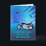 Son in Law Birthday Motorrad Sunset Card Karte<br><div class="desc">Herzlichen Glückwunsch zur Geburtstagskarte mit einem Motorrad. Eine perfekte Karte für einen Biker. Ein blaues Motorrad mit einem stilvollen Sonnenuntergang und fliegenden Vögeln. Jeder Radfreund wird Liebe haben,  eine solche Karte zu bekommen.</div>