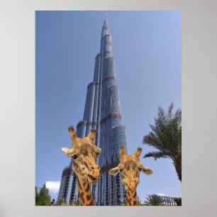 Sonderbare Giraffen an der Wandkunst des Burj Khal Poster