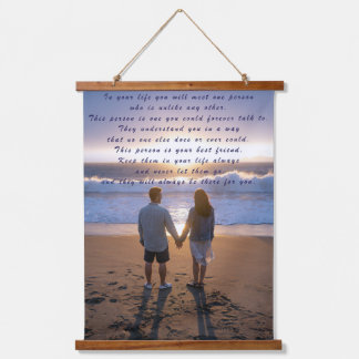 SONDERPERSON WANDTEPPICH MIT HOLZRAHMEN