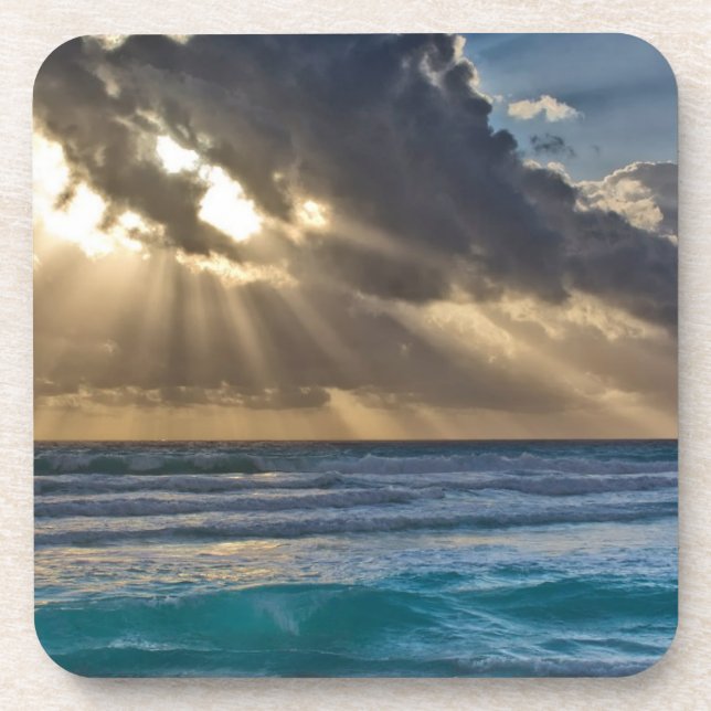 Sonne bricht durch Wolken über dem Meer Getränkeuntersetzer (Vorderseite)