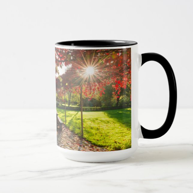 Sonne durch Herbstblätter, Kroatien Tasse (Rechts)