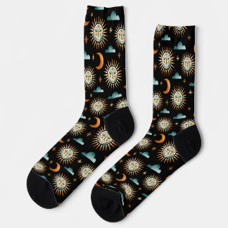 Sonne- Mond- Wolkenmuster- Maya- Stil- schwarze Socken