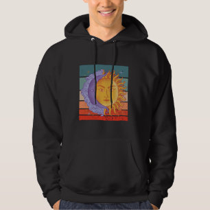Sonne und Mond Kunst kosmische Harmonie Tag und Na Hoodie
