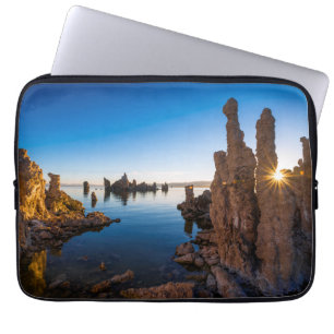 Sonnenaufgang am Mono Lake, Kalifornien Laptopschutzhülle