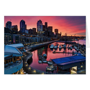 Sonnenaufgang am Pier 66, der unten auf