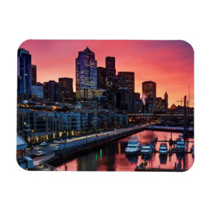 Sonnenaufgang am Pier 66, der unten auf Magnet