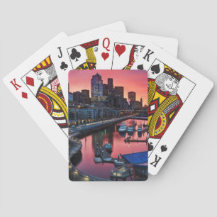 Sonnenaufgang am Pier 66, der unten auf Spielkarten