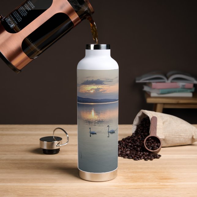 Sonnenaufgang am Schwanensee - Wasserflasche Trinkflasche (Kaffee)