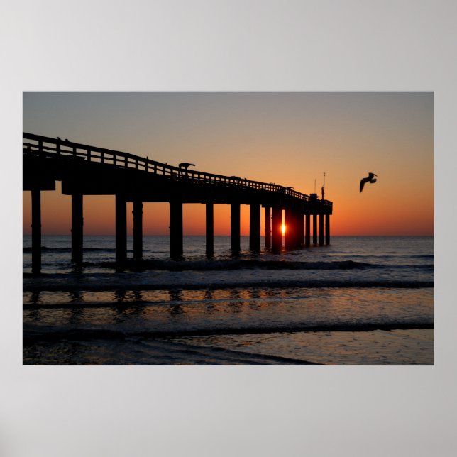 Sonnenaufgang am St. Augustine Beach Pier Poster (Vorne)