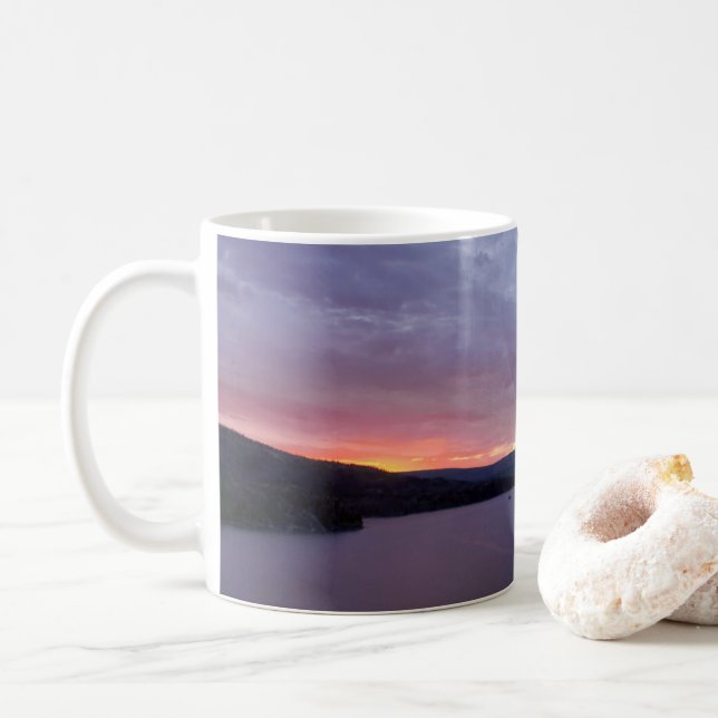 Sonnenaufgang am St. Mary Lake Kaffeetasse (Mit Donut)