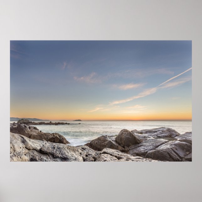 Sonnenaufgang am Strand Armação, San Catarina Poster (Vorne)