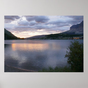 Sonnenaufgang am Swiftcurrent Lake I Poster