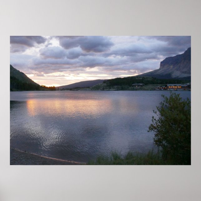 Sonnenaufgang am Swiftcurrent Lake I Poster (Vorne)