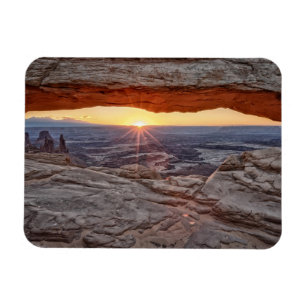 Sonnenaufgang an MESA-Bogen, Canyonlands Magnet