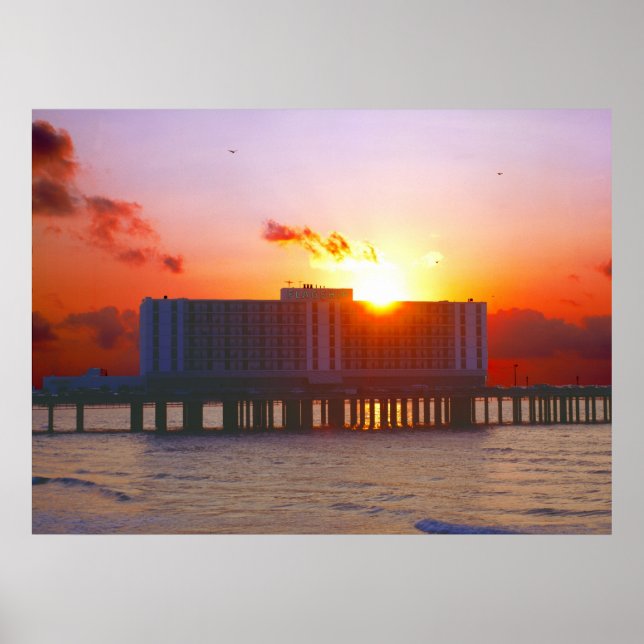 Sonnenaufgang im Flagship-Hotel Prints Poster (Vorne)