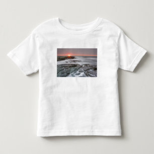 Sonnenaufgang in der Nähe des Brenton Point State  Kleinkind T-shirt