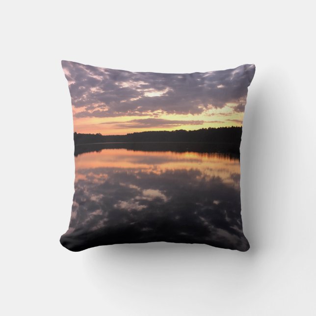 Sonnenaufgang über dem Bärensee Kissen (Vorderseite)