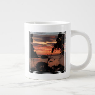 Sonnenaufgang über dem Freycinet Np Jumbo-Tasse
