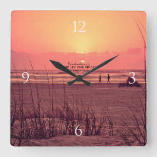 Sonnenaufgang über dem Ozean Quadratische Wanduhr