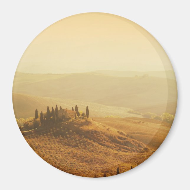 Sonnenaufgang über dem runden Magneten der Toskana Magnet (Vorne)