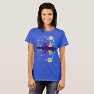 Sonnenaufgang über den Bergen #1 T-Shirt