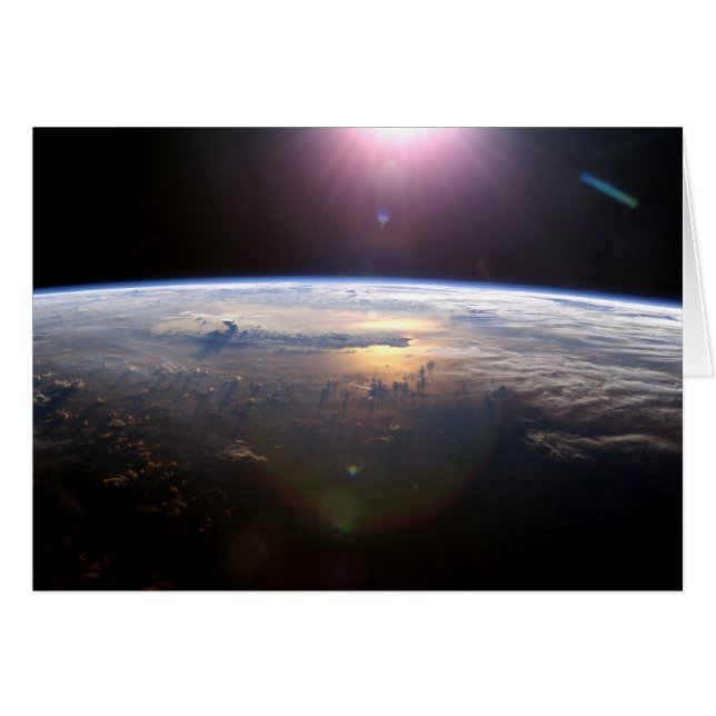 Sonnenaufgang über der Erde (Vorderseite (Horizontal))