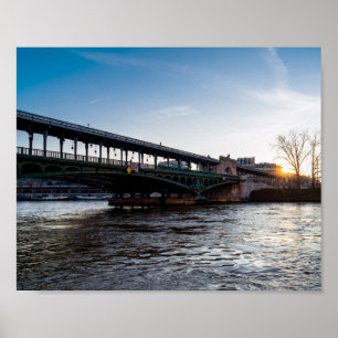 Sonnenaufgang über die Brücke Bir-Hakeim im Winter Poster