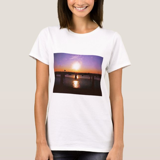Sonnenaufgang- und Sonnenuntergang-Fotos T-Shirt (Vorderseite)