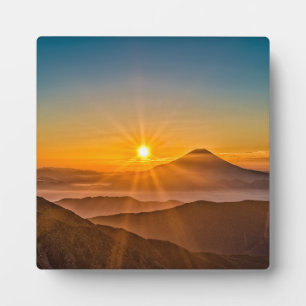 Sonnenaufgang zwischen den Hügeln Fotoplatte