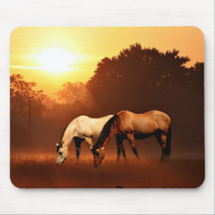 Sonnenaufgangspferde Mousepad