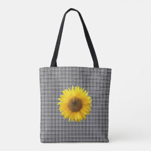 Sonnenblume auf schwarzer und weißer Schachtbrett-