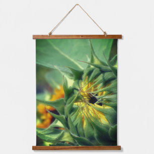 Sonnenblume entfaltet sich wandteppich mit holzrahmen