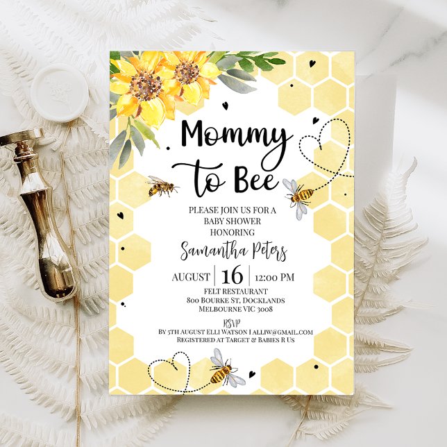 Sonnenblume Herz Mommy zu Bee Baby Dusche Einladung (Sweet gender neutral mommy to bee themed baby shower invitation featuring some sunflowers.  )