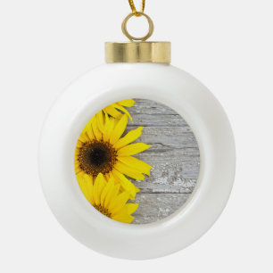 Sonnenblumen auf einem Tisch Keramik Kugel-Ornament