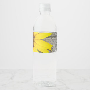 Sonnenblumen auf einer Tabelle Wasserflaschenetikett
