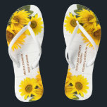 Sonnenblumen auf rustikaler hölzerner Hochzeit Flip Flops<br><div class="desc">Diese Hochzeit drehen schöne Sonnenblumen der Reinfalleigenschaften auf einem rustikalen weißen hölzernen Hintergrund um. Dieser Entwurf ist modisch dennoch elegant. Er hat ein warmes Gefühl, das für Sommer oder Fall perfekt ist. Dieses drehen Reinfälle sind ideal für ein Ereignis mit Sonnenblumen oder einem Herbstthema um. Der rustikale hölzerne Hintergrund addiert...</div>