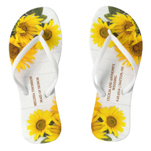 Sonnenblumen auf rustikaler hölzerner Hochzeit Flip Flops
