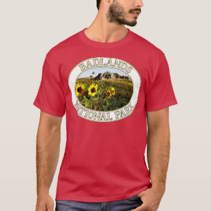 Sonnenblumen im Badlands Nationalpark in South Dak T-Shirt