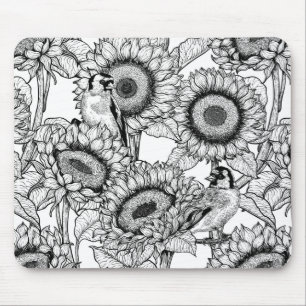 Sonnenblumen und Goldschmuck in Schwarz-Weiß Mousepad