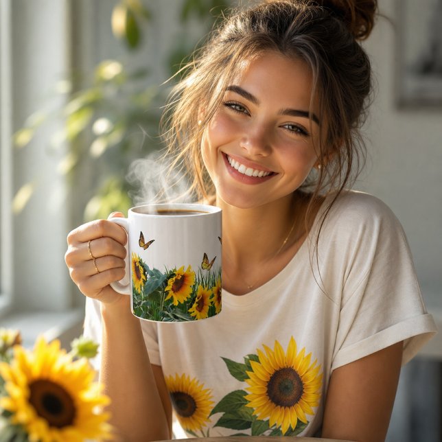 Sonnenblumen und Schmetterlinge Kaffeetasse (Von Creator hochgeladen)