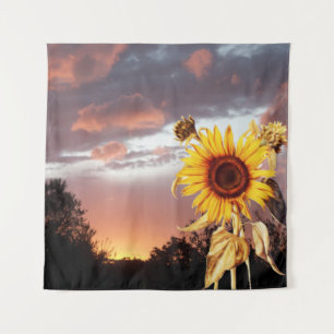 SONNENBLUMEN UND SOMMERSONNENANSCHLUSS MIT PINKKLO WANDTEPPICH