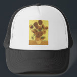 Sonnenblumen von Van Gogh Truckerkappe<br><div class="desc">Stillleben: Vase mit 15 Sonnenblumen Gemälde von Vincent van Gogh. Der Expressionismus ist nicht nur eine Möglichkeit, Dinge zu sehen, sondern auch eine Möglichkeit, sie zu machen, sie zu malen. Ein Expressionist malen nicht "flach" und in reinen Tönen - er bricht seine Töne auf und wendet sie mit einem liberalen...</div>